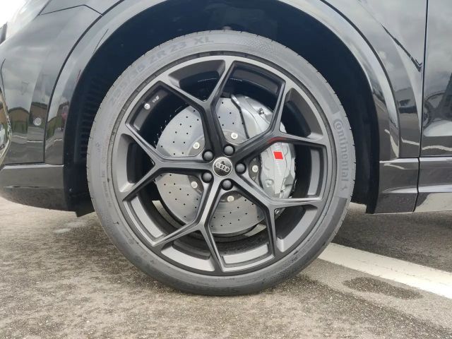 Audi RS Q8 Performance