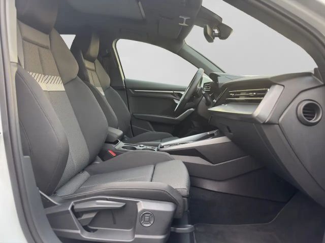 Audi A3 30 TFSI Sedan