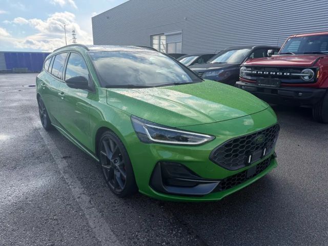 Ford Focus EcoBoost ST Line