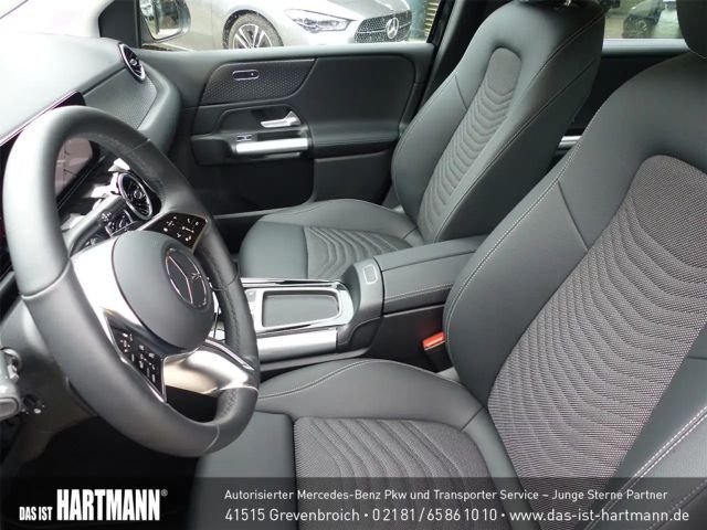 Mercedes-Benz B 200 Progressive Sedan