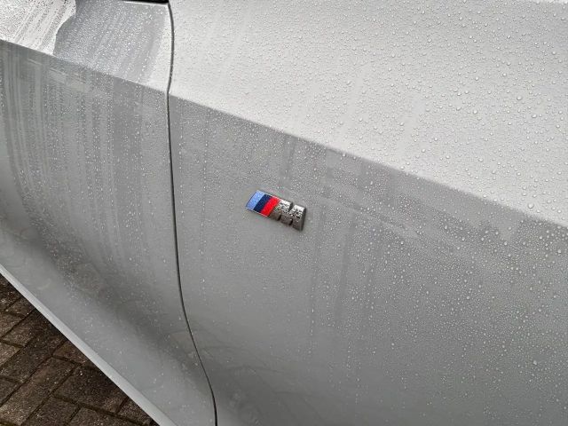 BMW 320 320i M-Sport Sedan