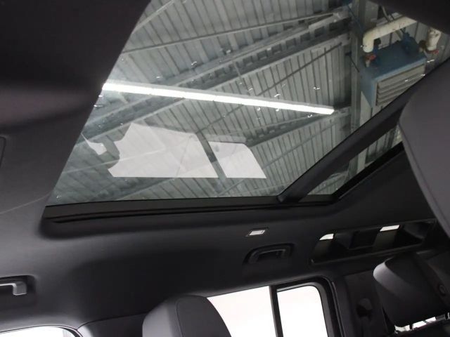 Land Rover Defender 110 D300 Dynamic SE