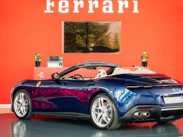 Ferrari Roma Spider