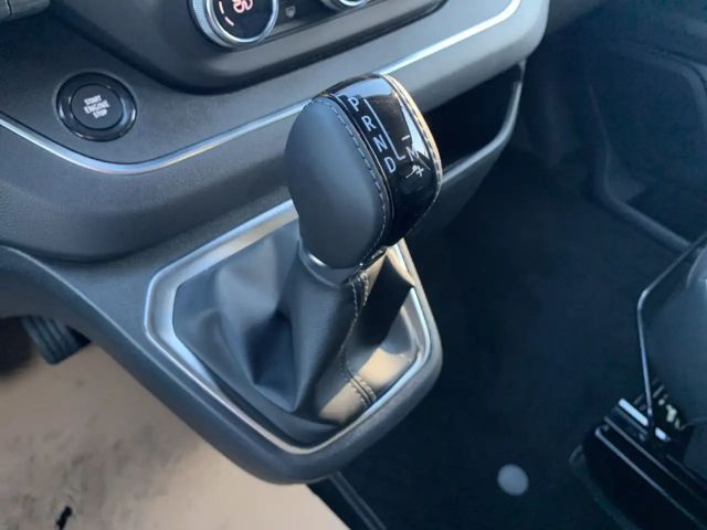 Renault Trafic Blue EDC Spaceclass