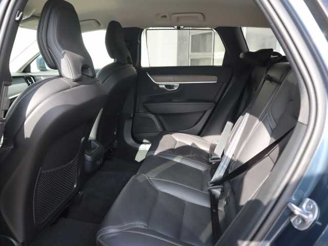 Volvo V90 Cross Country AWD Plus