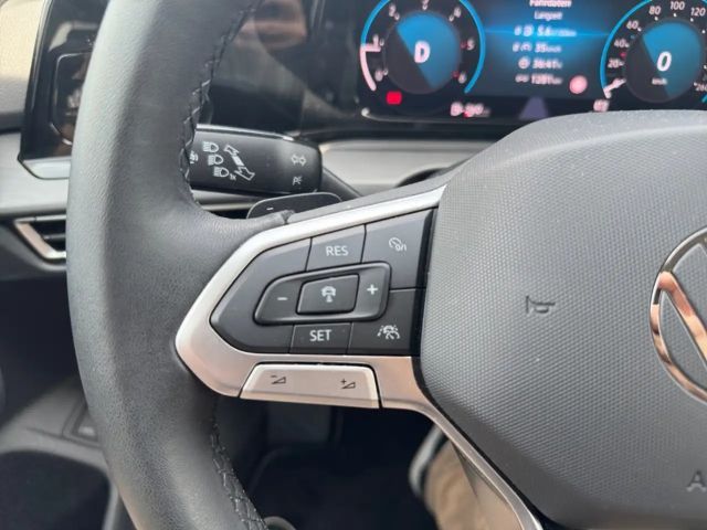 Volkswagen Golf 2.0 TDI DSG Style Variant