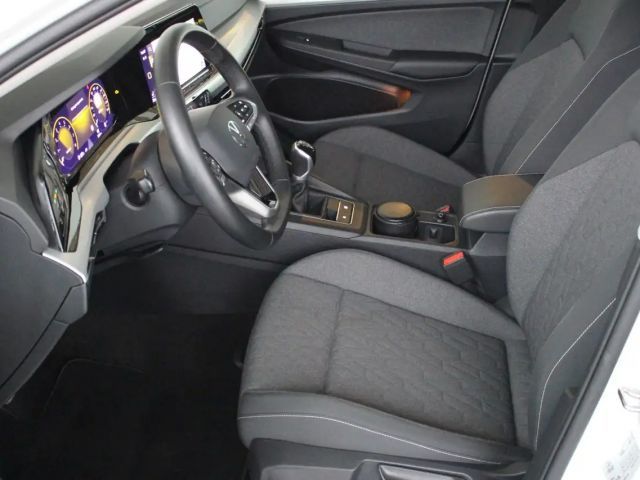 Volkswagen Golf Life Move