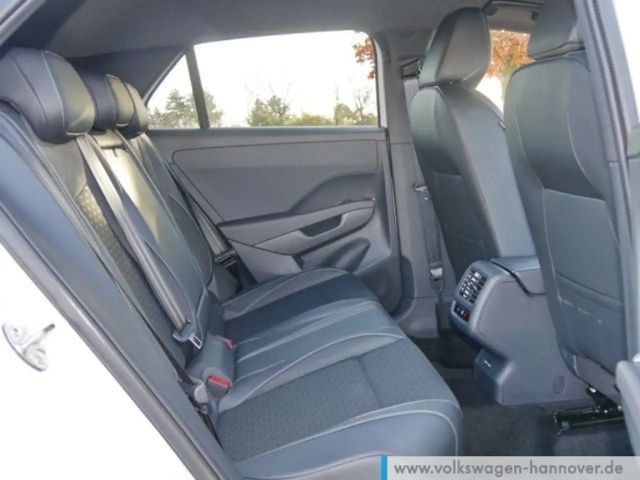 Volkswagen T-Roc 1.5 eTSI DSG IQ.Drive R-Line