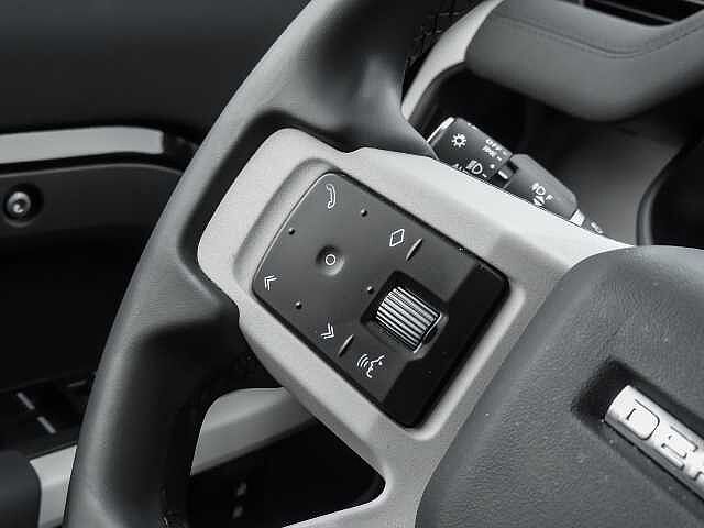 Land Rover Defender 110 Dynamic HSE