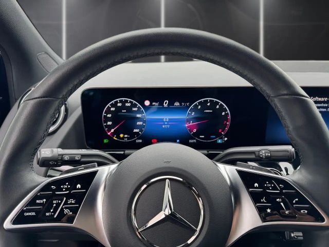 Mercedes-Benz B 200 Progressive Sedan