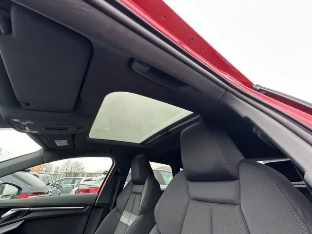 Audi A3 30 TFSI S-Line S-Tronic Sedan