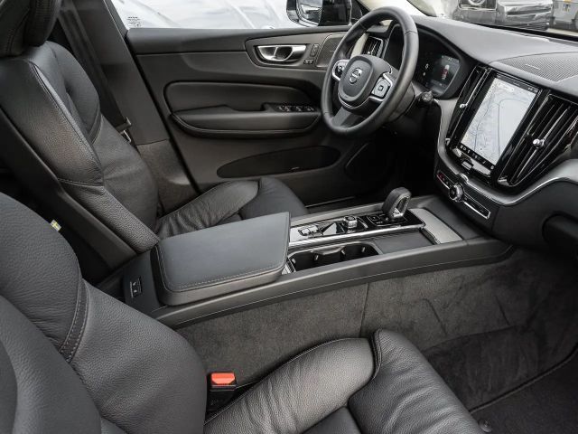 Volvo XC60 AWD Dark Plus