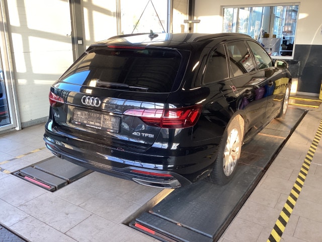 Audi A4 40 TFSI Avant S-Tronic