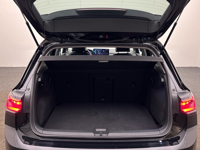 Volkswagen Golf 1.5 eTSI Golf VIII Life