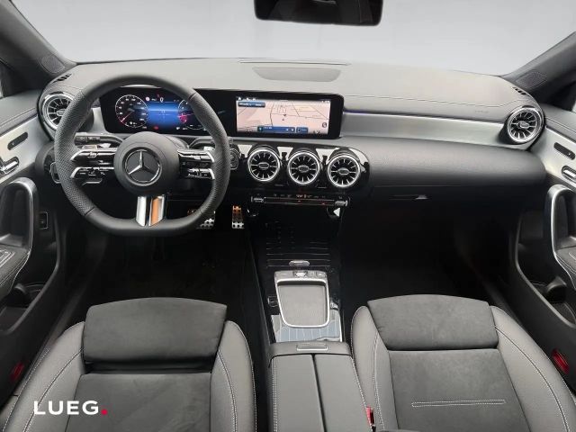 Mercedes-Benz CLA 200 AMG Line Shooting Brake