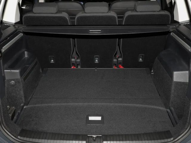 Volkswagen Touran 1.5 TSI DSG R-Line