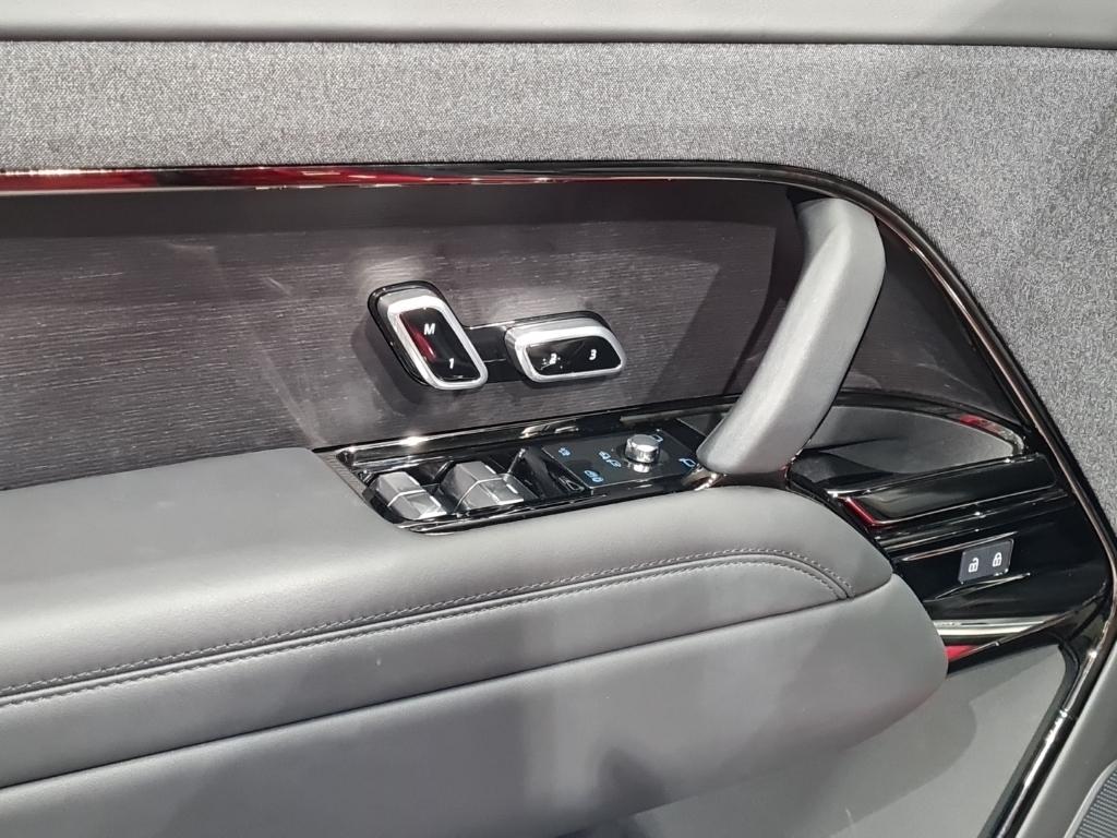 Land Rover Range Rover Sport D300 Dynamic SE