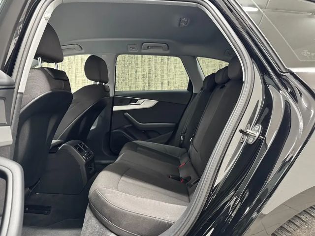 Audi A4 40 TFSI Avant S-Line S-Tronic