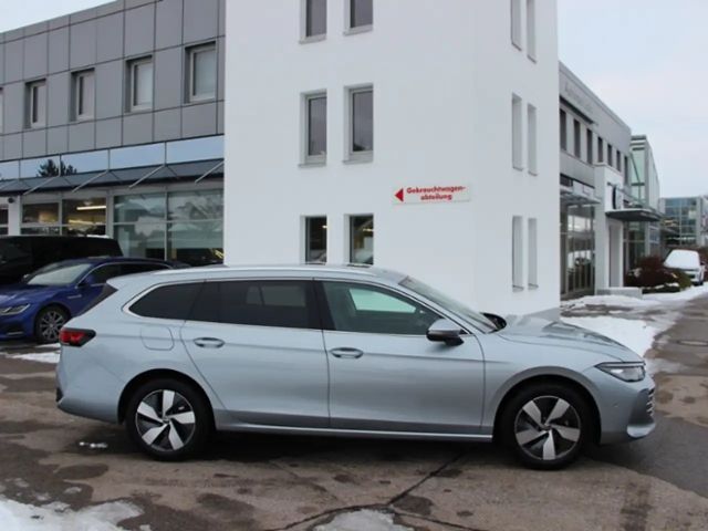 Volkswagen Passat 1.5 eTSI Business DSG Variant