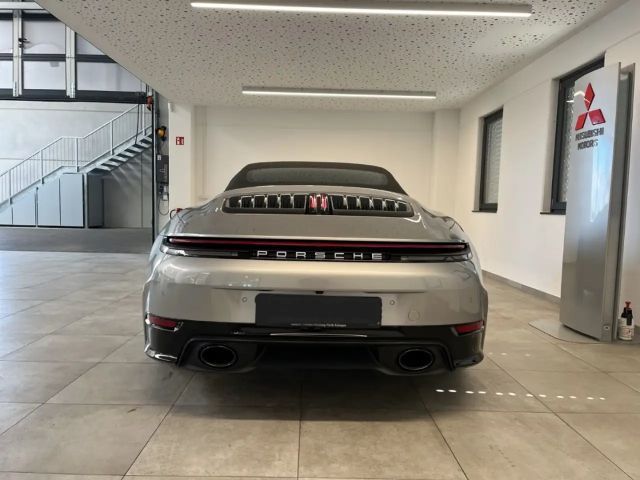 Porsche 992 Cabrio Carrera