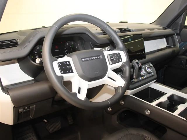 Land Rover Defender 110 D300 Dynamic SE