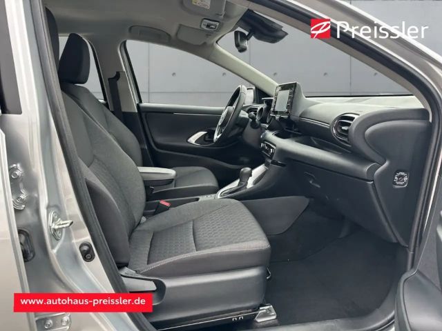 Toyota Yaris Hatchback Hybride Team D