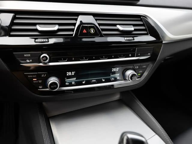 BMW 520 520d Luxury Line Touring