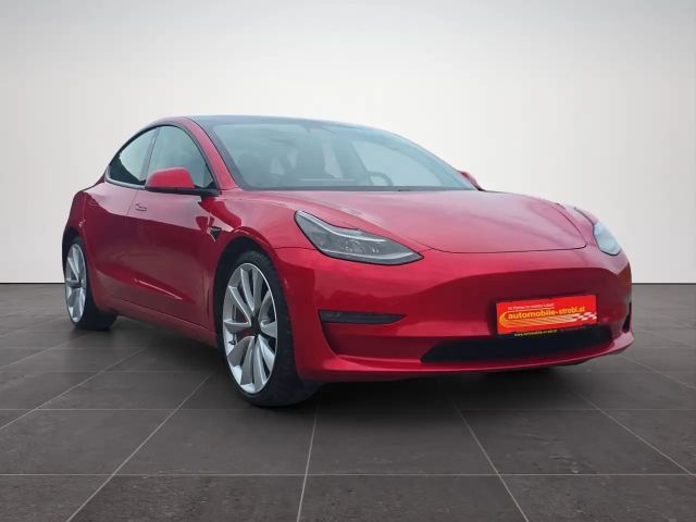 Tesla Model 3 Performance