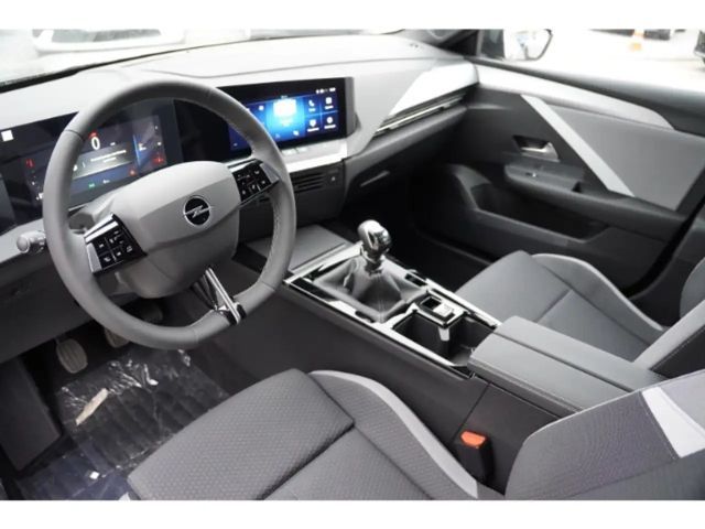 Opel Astra 1.2 Turbo Edition Turbo