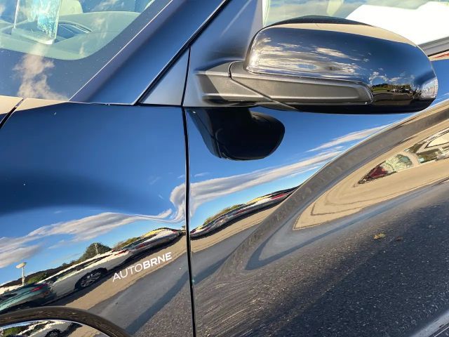 Hyundai Kona 64 kWh Electric