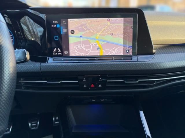 Volkswagen Golf 1.5 TSI R-Line Variant