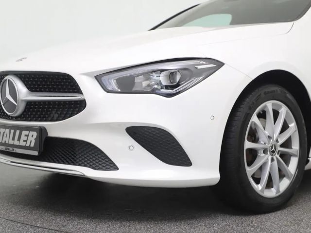 Mercedes-Benz CLA 180 Coupé Progressive