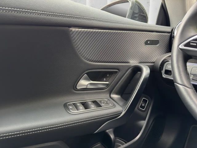 Mercedes-Benz CLA 180 Progressive