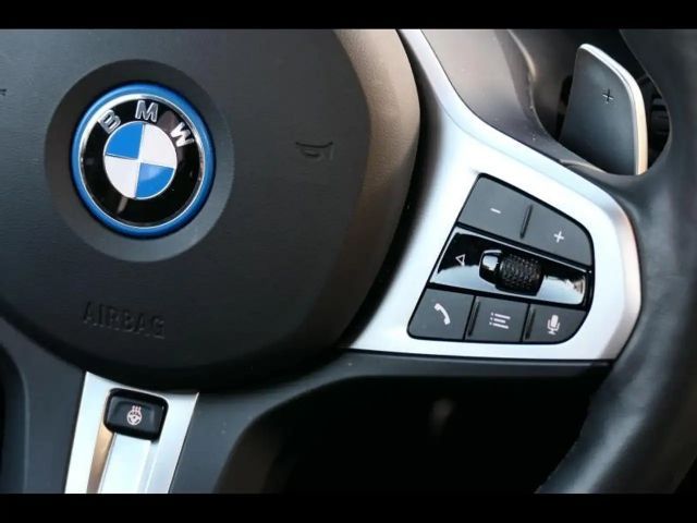 BMW 330 330e M-Sport Touring