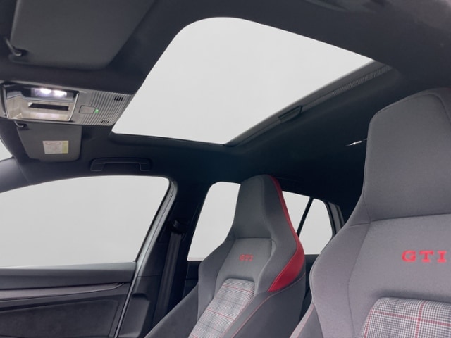 Volkswagen Golf 2.0 TSI DSG Golf VIII