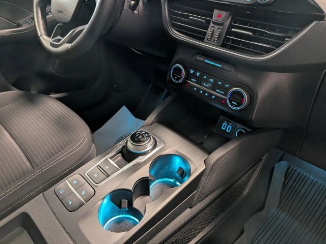 Ford Kuga AWD Hybrid Titanium