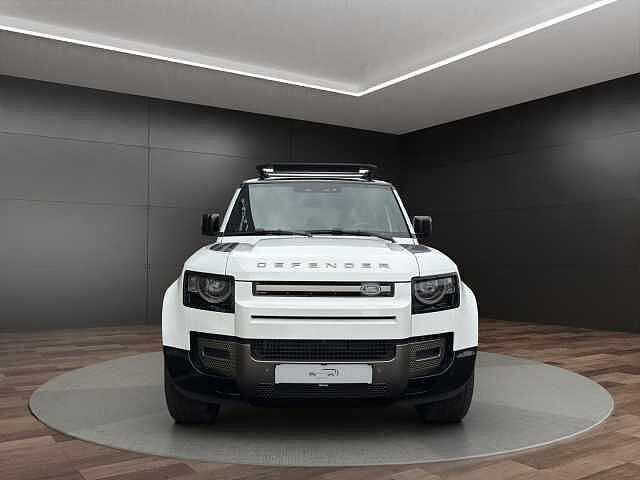 Land Rover Defender 110 Dynamic SE