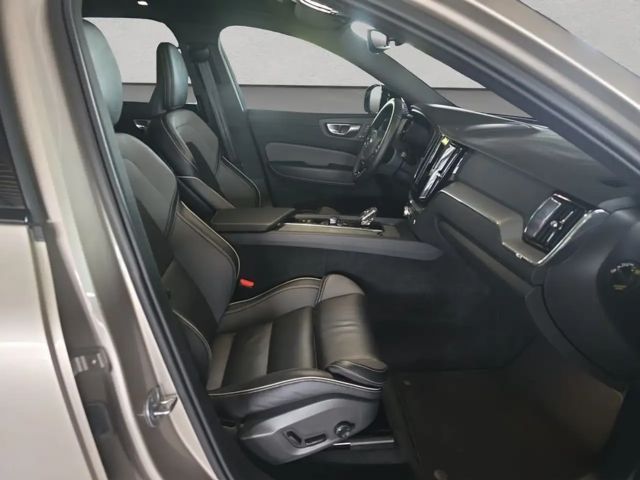 Volvo XC60 Dark Plus