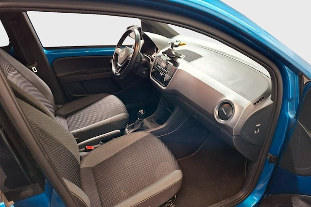 Volkswagen up! Active