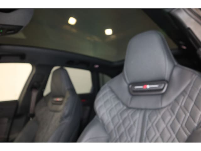 Audi A6 Avant Quattro S-Tronic