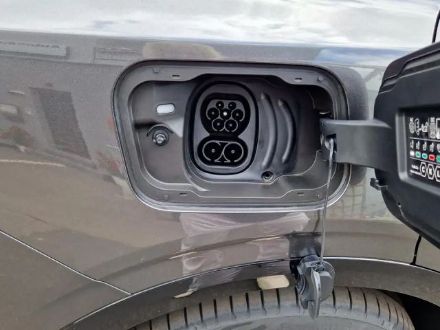 Ford Capri Premium RWD