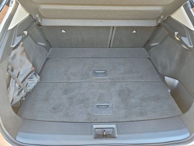 Nissan Ariya Basis 63 kWh/LED/DAB+/ProPilot/22 KW OBC