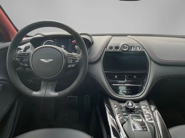 Aston Martin DBX 707