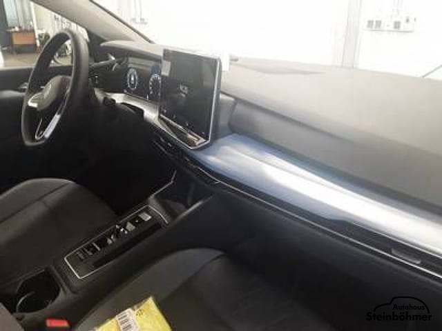 Volkswagen Golf 1.5 eTSI DSG