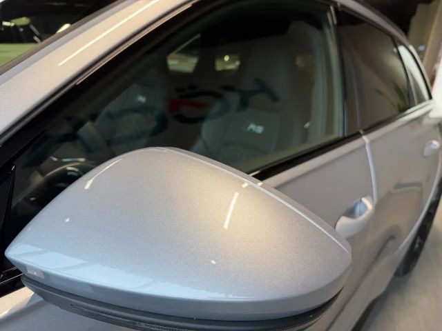 Audi RS6 Avant Performance Quattro