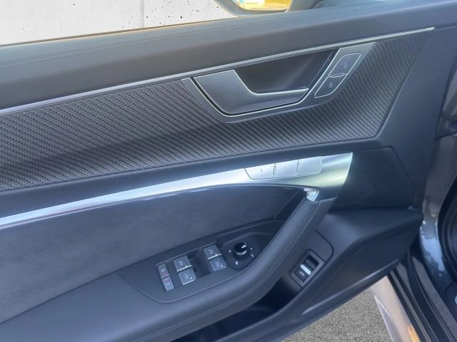 Audi RS6 Avant Performance Quattro S-Tronic