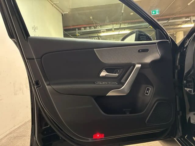 Mercedes-Benz A 250 A 250 e Hatchback