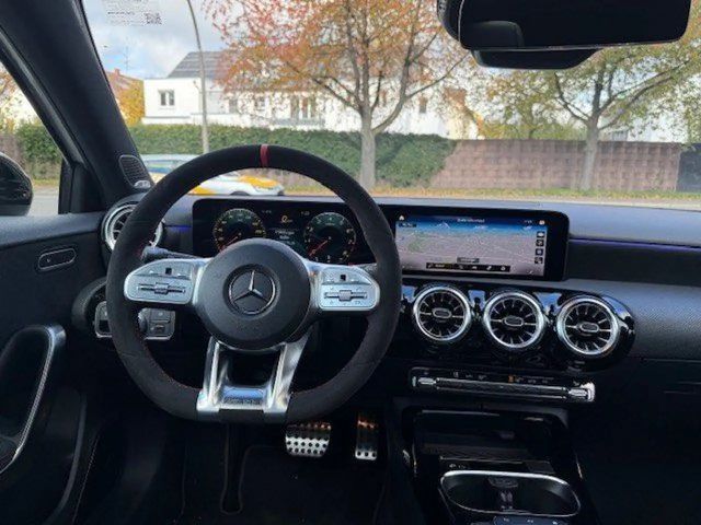 Mercedes-Benz A 35 AMG AMG Line