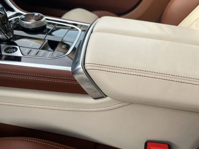 BMW M850 Coupé Gran Coupé Sedan xDrive