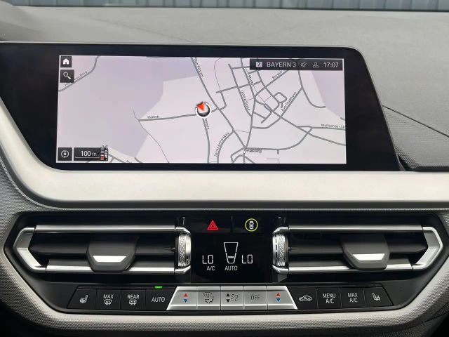 BMW 118 118i 5-deurs Sedan